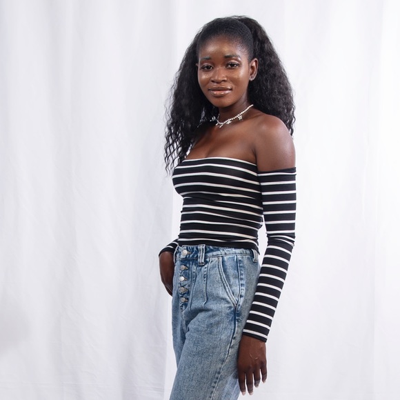 OFF SHOULDER TOP WITH LACE - Picture 2 of 4